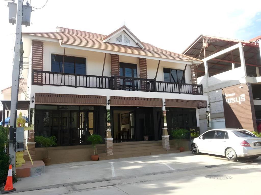 Ponburi Hotel Nan Zewnętrze zdjęcie