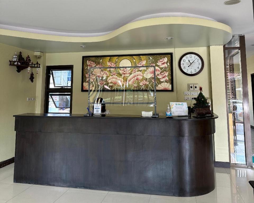 Ponburi Hotel Nan Zewnętrze zdjęcie