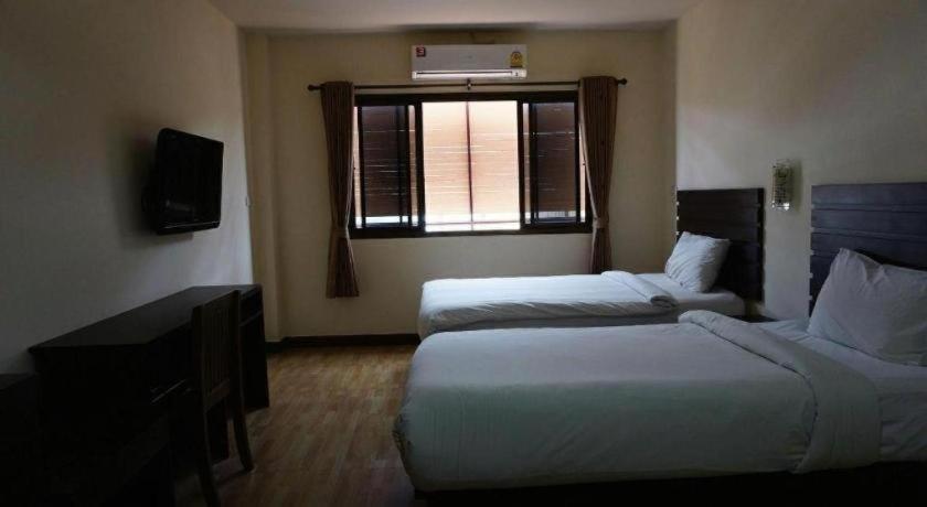 Ponburi Hotel Nan Zewnętrze zdjęcie