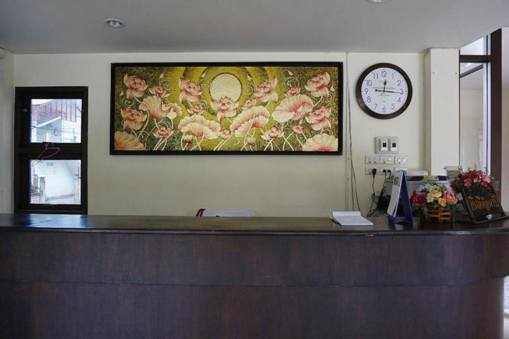 Ponburi Hotel Nan Zewnętrze zdjęcie