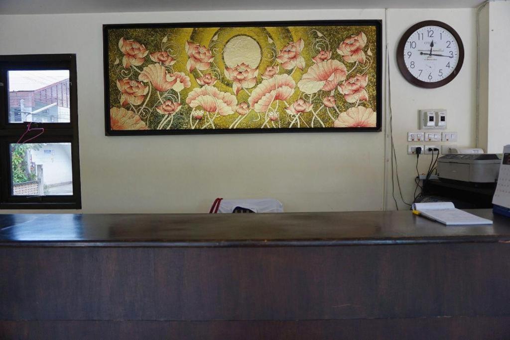 Ponburi Hotel Nan Zewnętrze zdjęcie